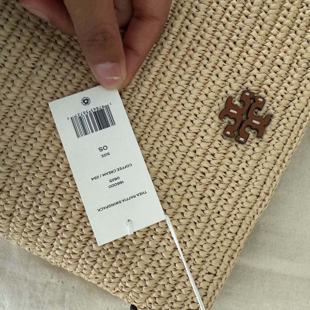 Tory Burch THEA RAFFIA SWINGPACK crossbody in COFFEE CREAM - Picture 9 of 10
